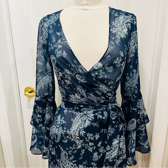 ❣️2/$15 SWIMWEAR COVERUP - Picture 2 of 7